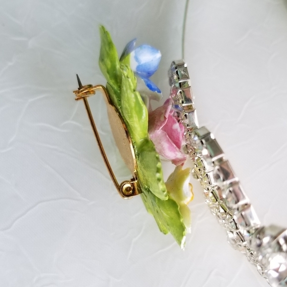 Vintage Dorothy Ann China Brooch Pin - Picture 7 of 12